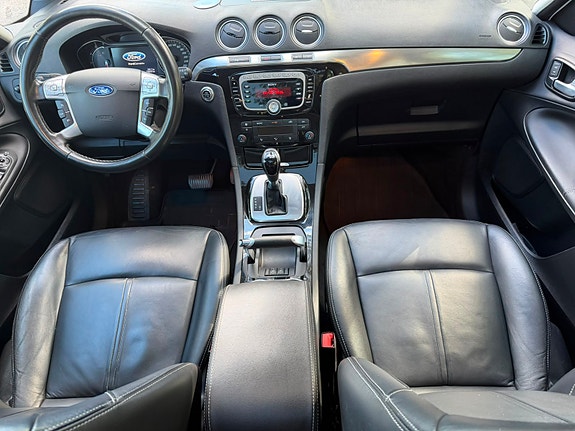 Ford S-MAX 3 of 17