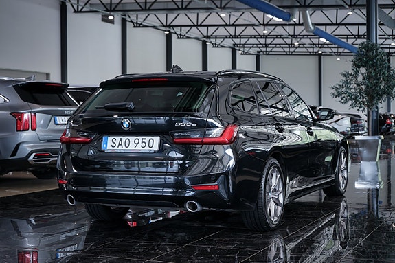 BMW 330e 6 of 25