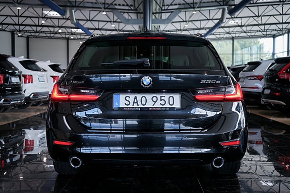 BMW 330e 7 of 25