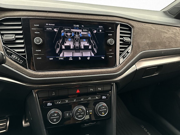 Volkswagen T-Roc 23 of 30