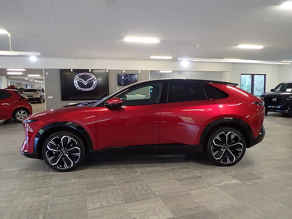 Mazda CX-6e 12 of 23