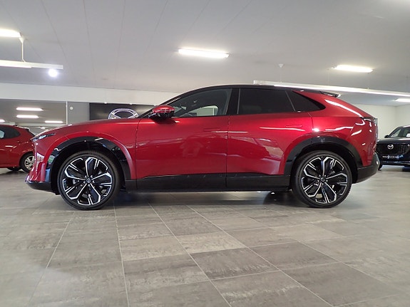 Mazda CX-6e 13 of 23