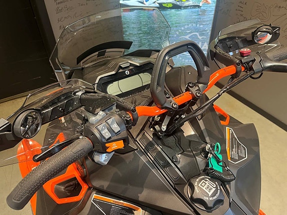Lynx Xterrain Brutal 850 E-tec -22 4 of 4