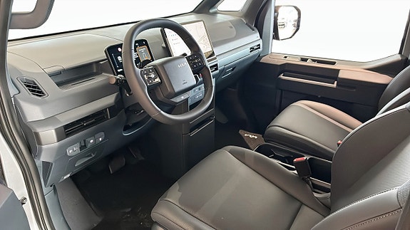 Kia PV5 4 of 13