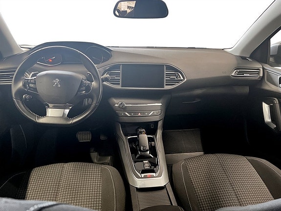 Peugeot 308 SW 7 of 19