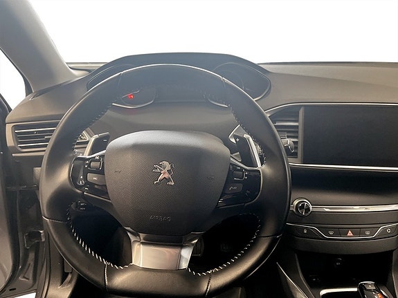Peugeot 308 SW 8 of 19