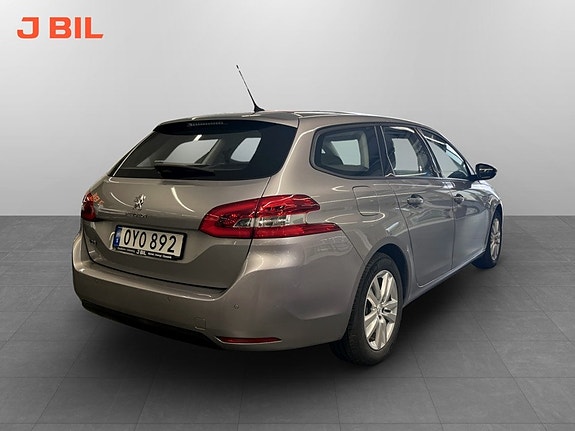 Peugeot 308 SW 3 of 19