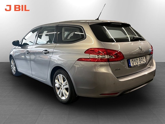 Peugeot 308 SW 17 of 19