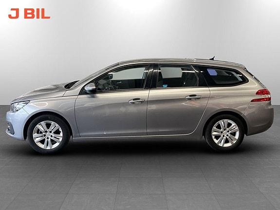 Peugeot 308 SW 15 of 19