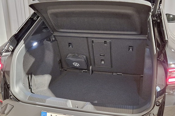 Volkswagen ID.4 6 of 15
