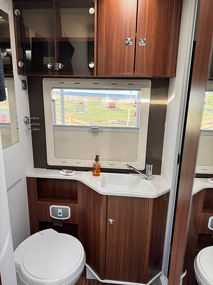 Adria Adria Coral S 670 SLT 6 of 6