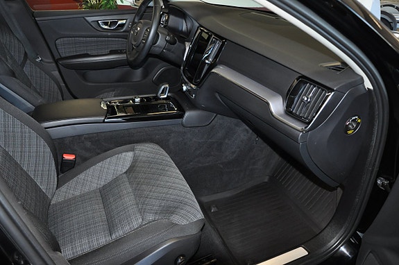 Volvo V60 9 of 14