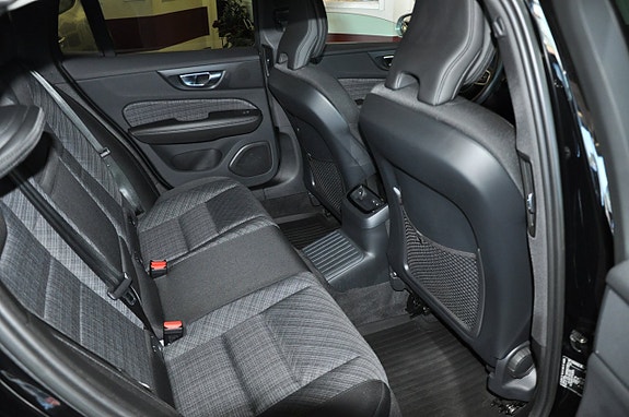 Volvo V60 10 of 14