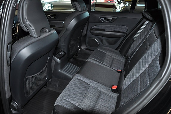 Volvo V60 12 of 14