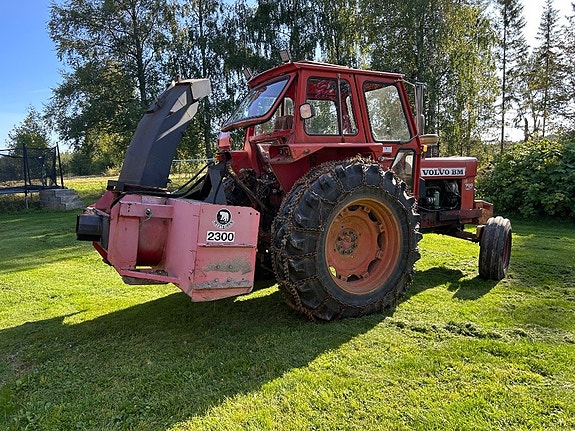 Traktor Volvo BM T 700 med snöslunga 3 of 5