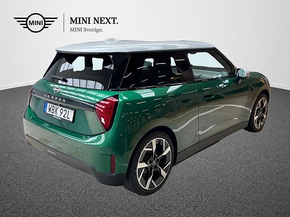 MINI Cooper E 5 of 15