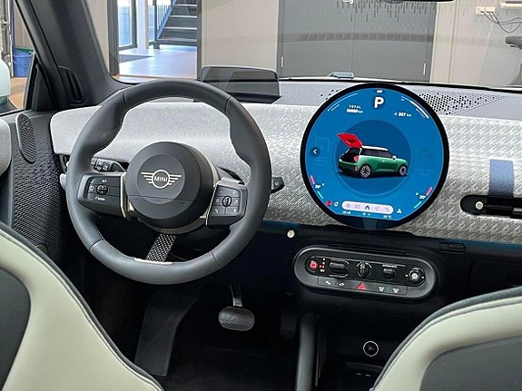 MINI Cooper E 8 of 15