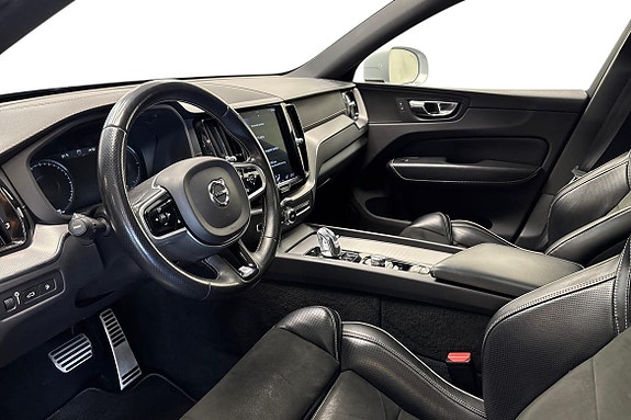 Volvo XC60 8 of 24