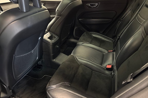 Volvo XC60 12 of 24