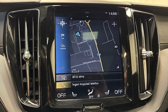 Volvo XC60 15 of 24
