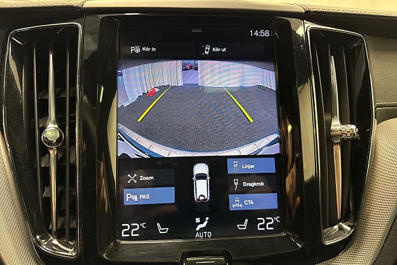 Volvo XC60 16 of 24