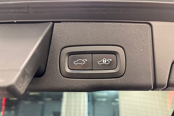 Volvo XC60 17 of 24