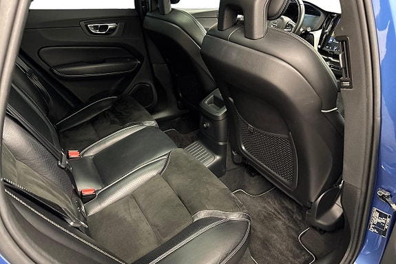 Volvo XC60 11 of 24