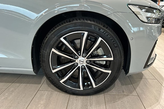 Volvo V60 12 of 14