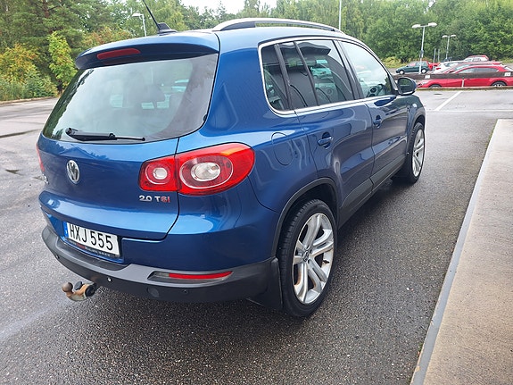 Volkswagen Tiguan 3 of 17