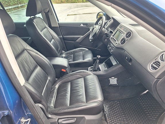Volkswagen Tiguan 6 of 17