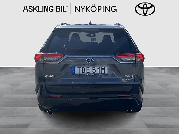 Toyota RAV4 5 of 17