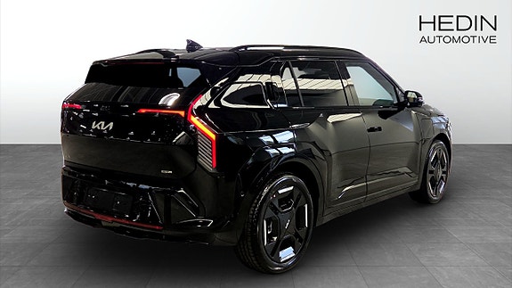 Kia EV3 2 of 9