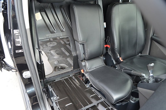 Ford Transit Connect 8 of 14