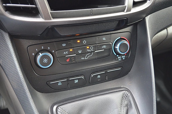 Ford Transit Connect 10 of 14