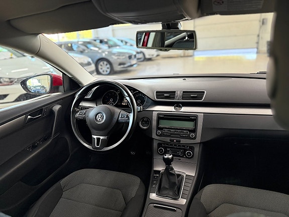 Volkswagen Passat 12 of 12