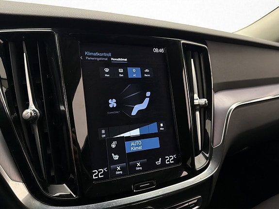 Volvo V60 19 of 30