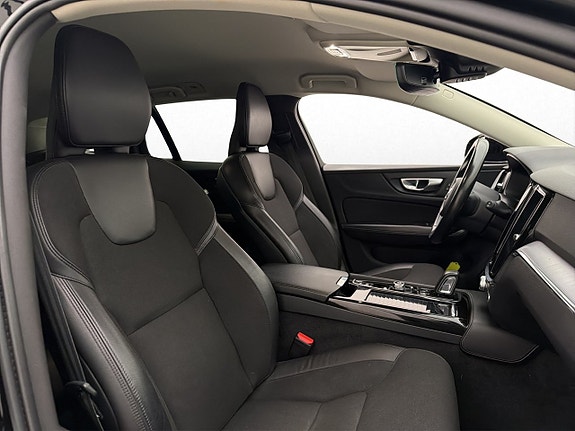 Volvo V60 23 of 30