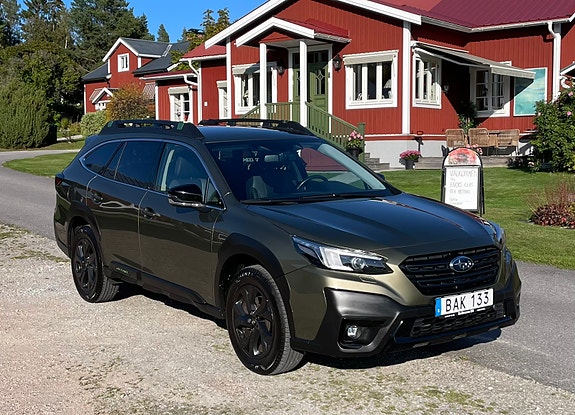 Subaru Outback 3 of 10