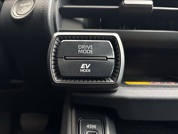 Toyota RAV4 13 of 26