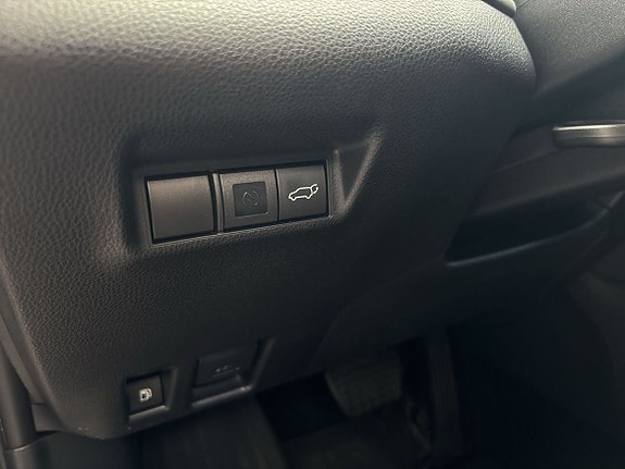 Toyota RAV4 24 of 26