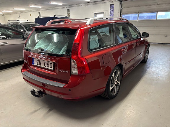 Volvo V50 3 of 7
