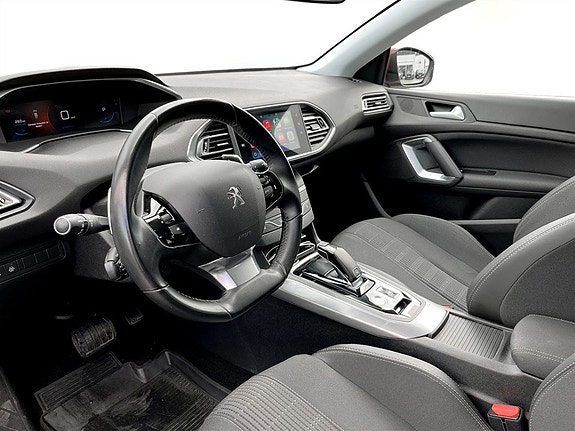 Peugeot 308 SW 4 of 16