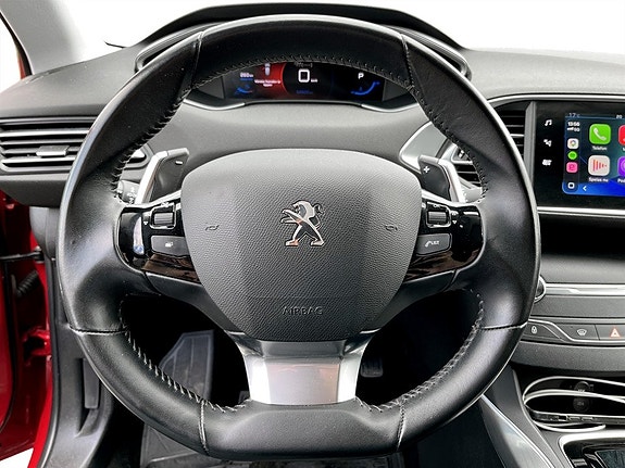 Peugeot 308 SW 8 of 16