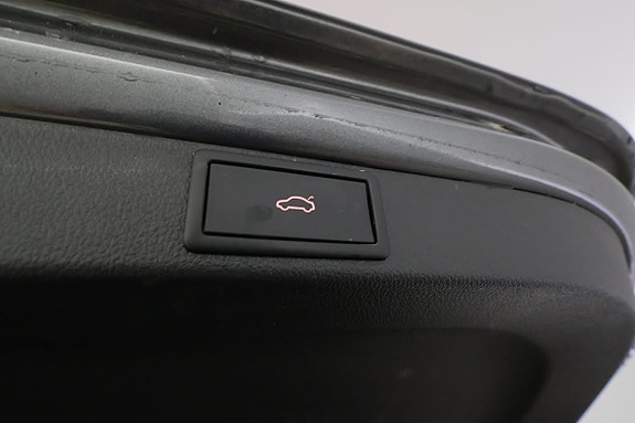 Skoda Octavia Scout 10 of 30
