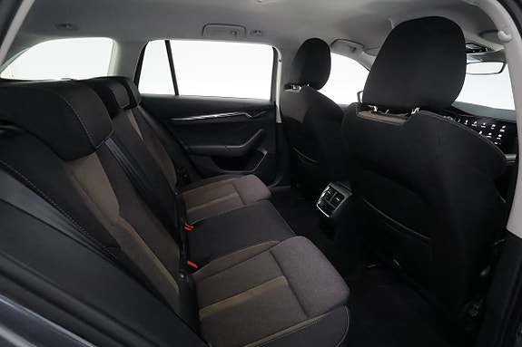 Skoda Octavia Scout 22 of 30