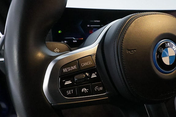 BMW i4 18 of 30