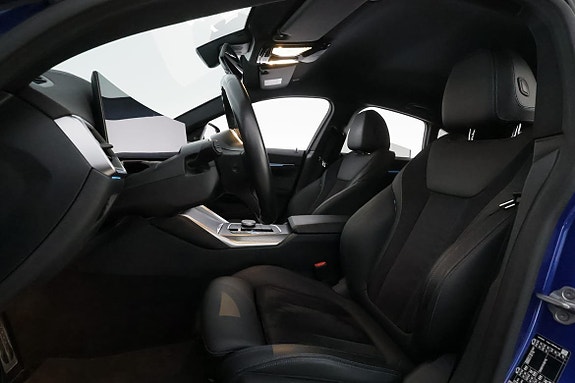 BMW i4 12 of 30