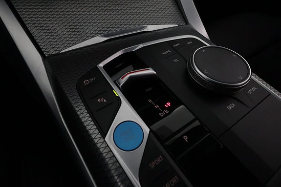BMW i4 23 of 30