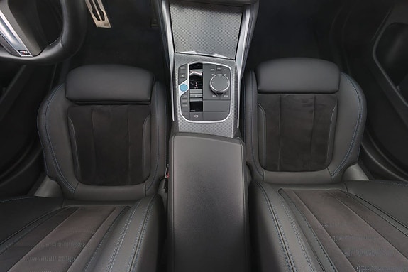 BMW i4 20 of 30