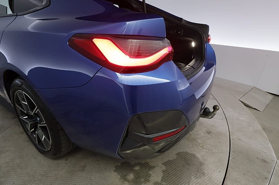 BMW i4 7 of 30